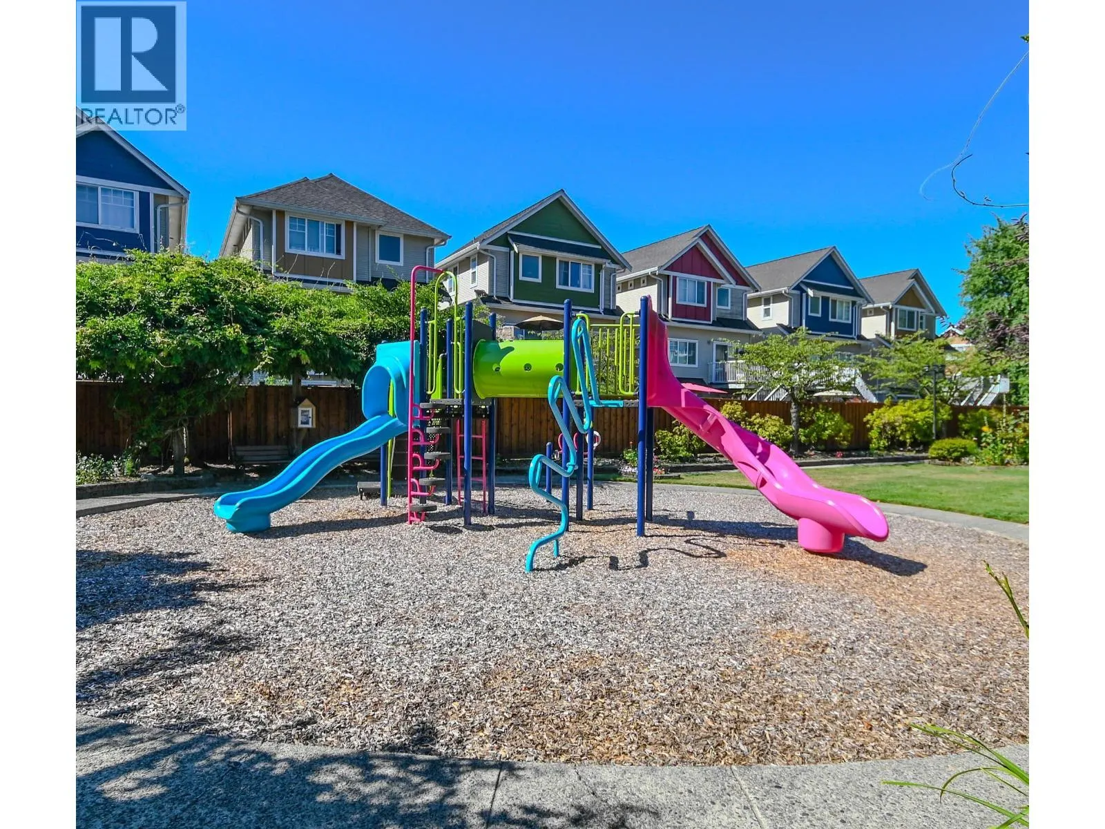 12 1108 RIVERSIDE CLOSE