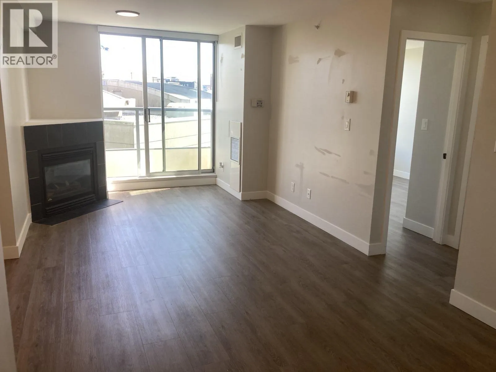 706 63 KEEFER PLACE