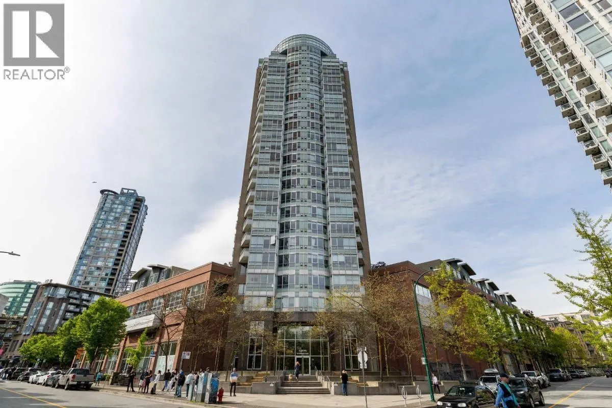 706 63 KEEFER PLACE