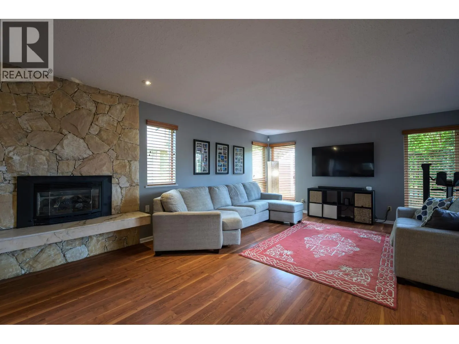 5627 TIMBERVALLEY ROAD