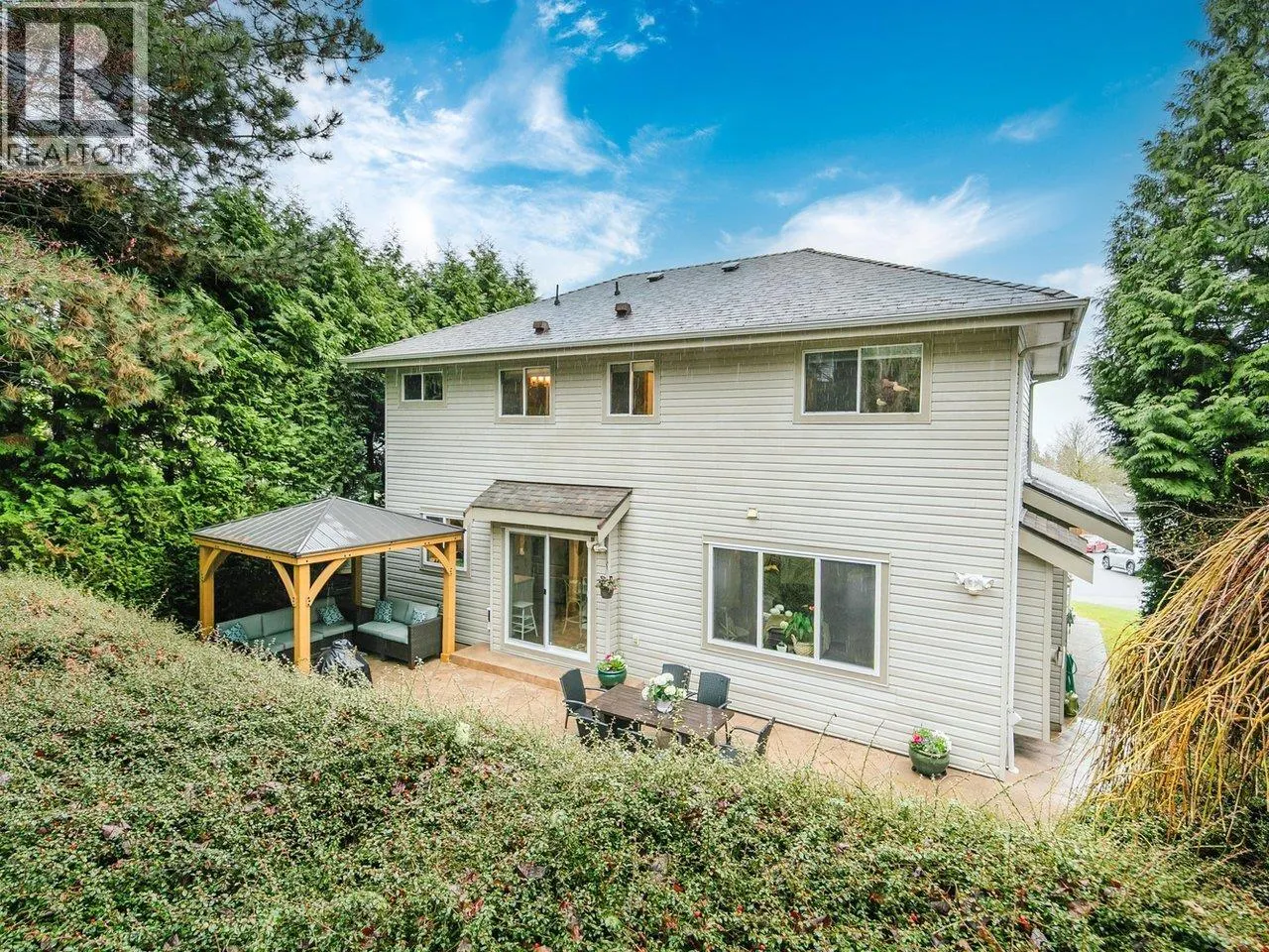 2817 GREENBRIER PLACE