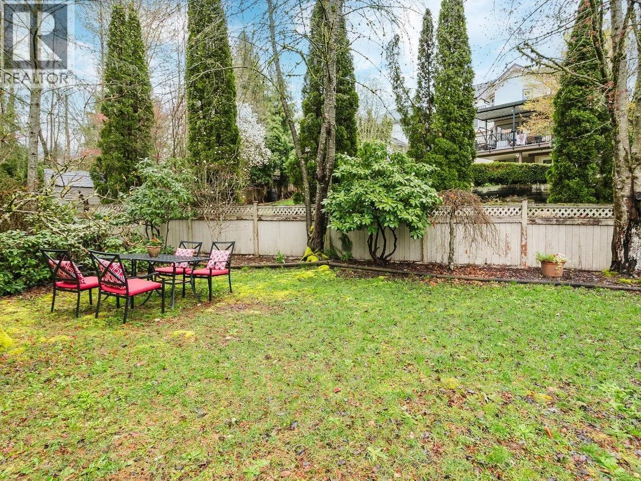 2817 GREENBRIER PLACE