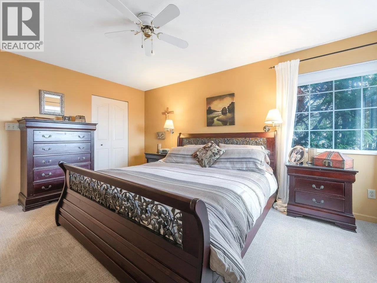 2817 GREENBRIER PLACE