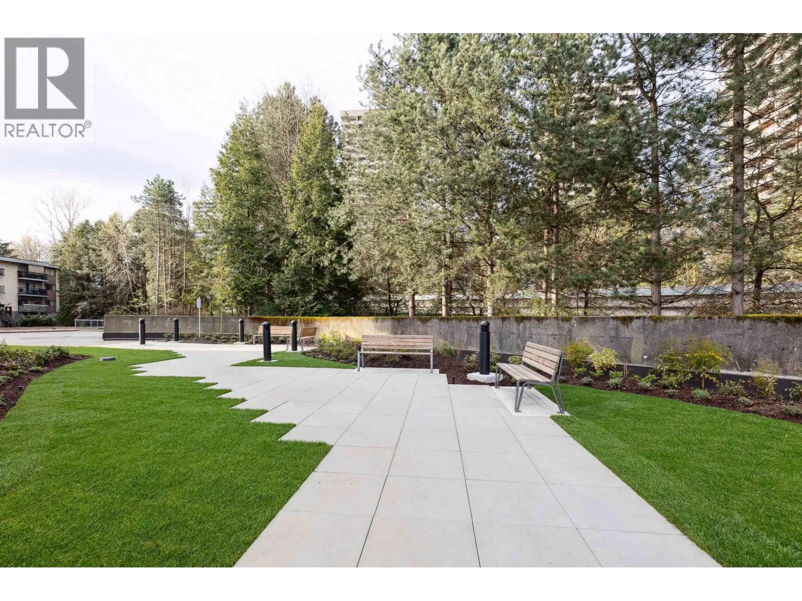 806 3970 CARRIGAN COURT