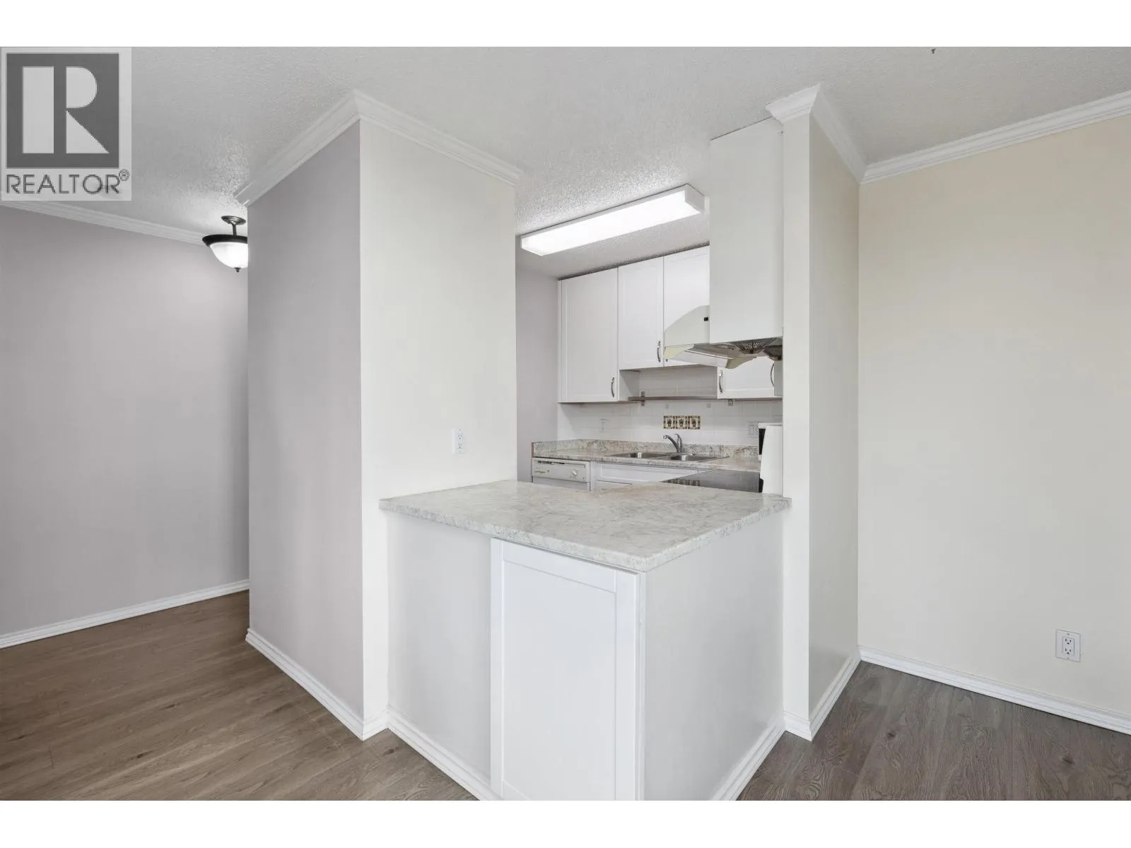 806 3970 CARRIGAN COURT