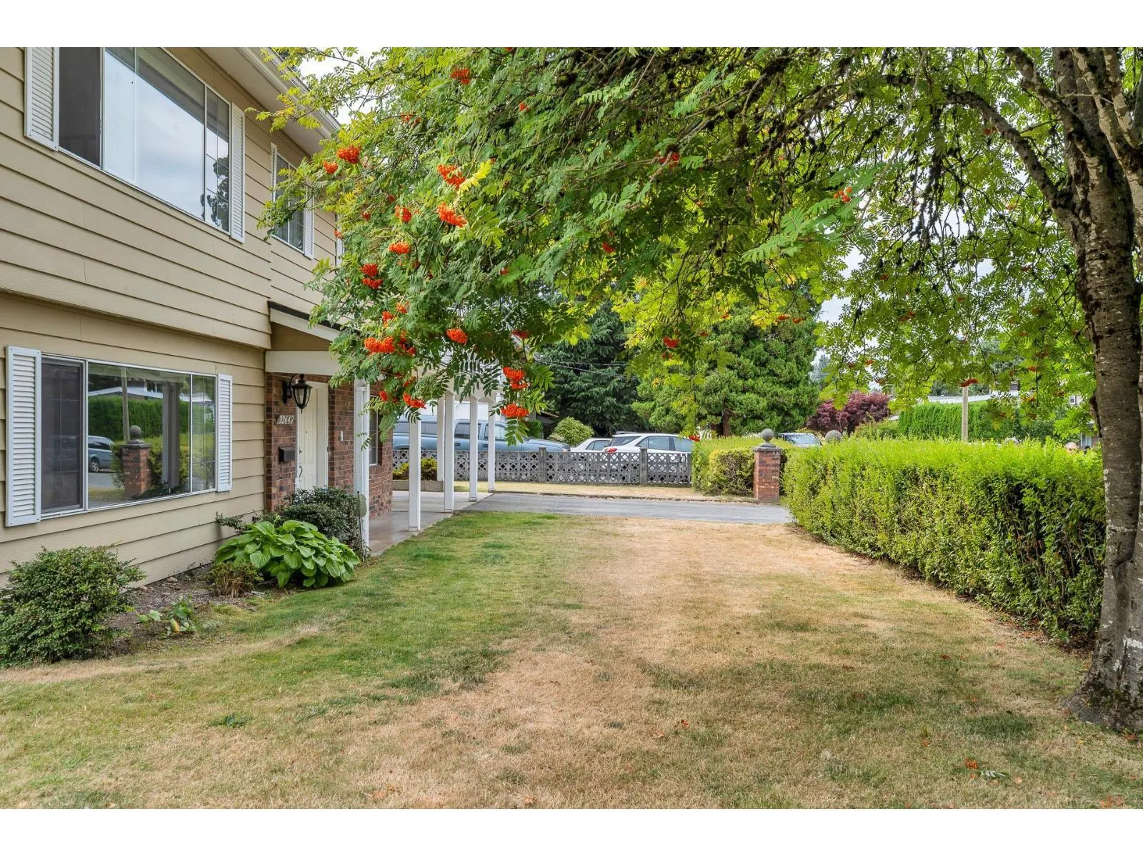 32640 LONSDALE CRESCENT