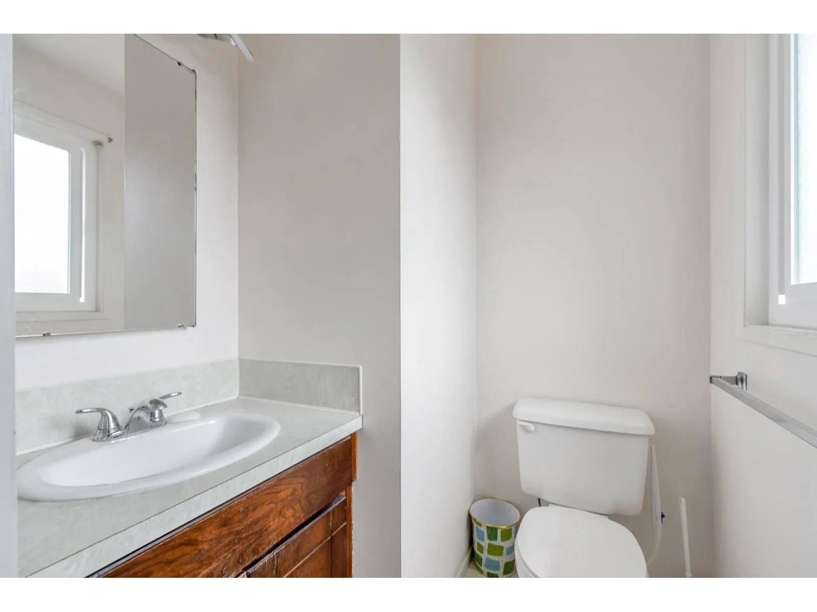 32640 LONSDALE CRESCENT