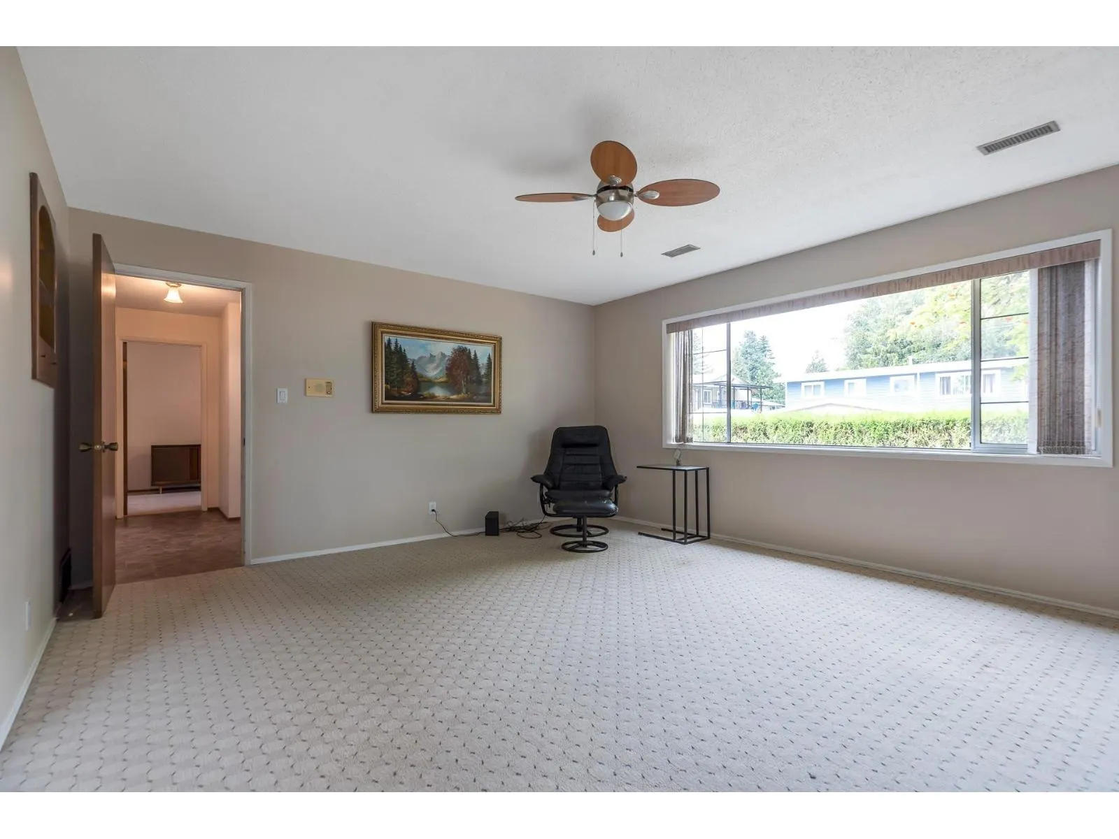32640 LONSDALE CRESCENT