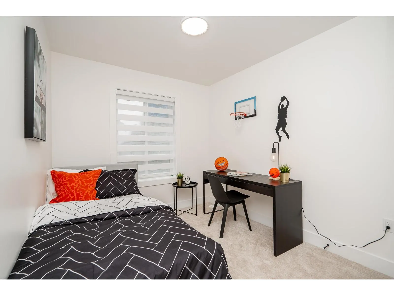 21 20463 70 AVENUE