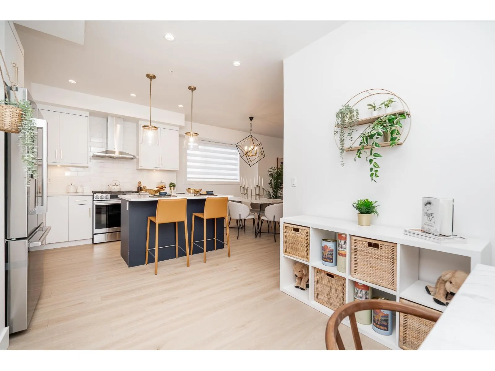 18 20463 70 AVENUE