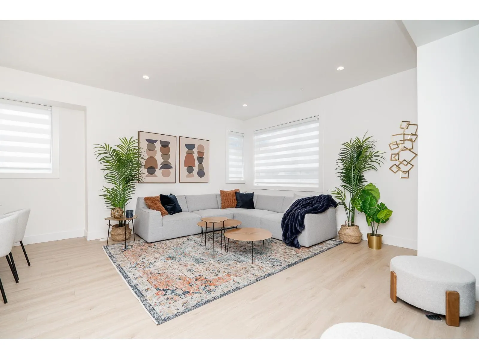 18 20463 70 AVENUE