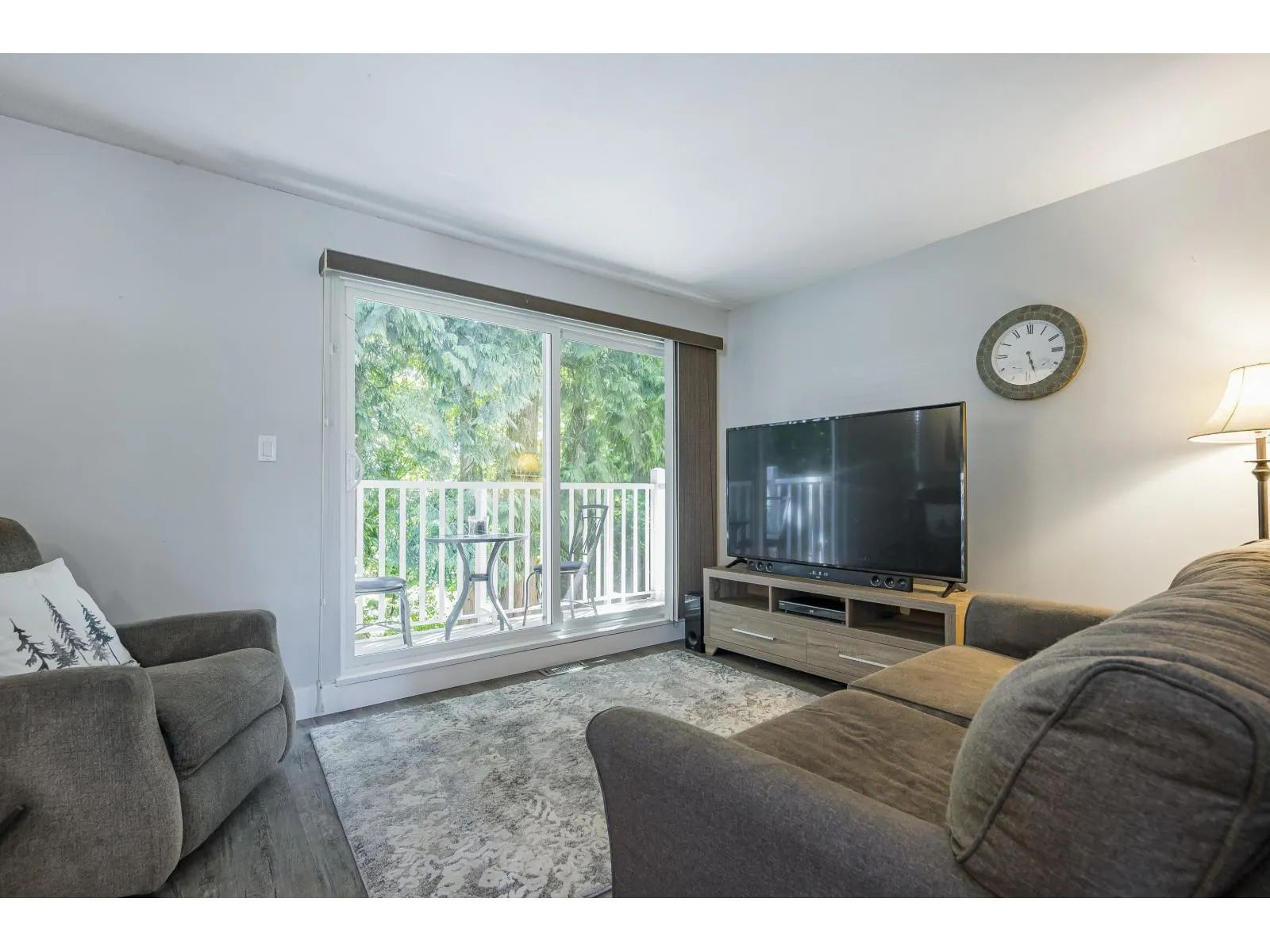 17 8968 208 STREET