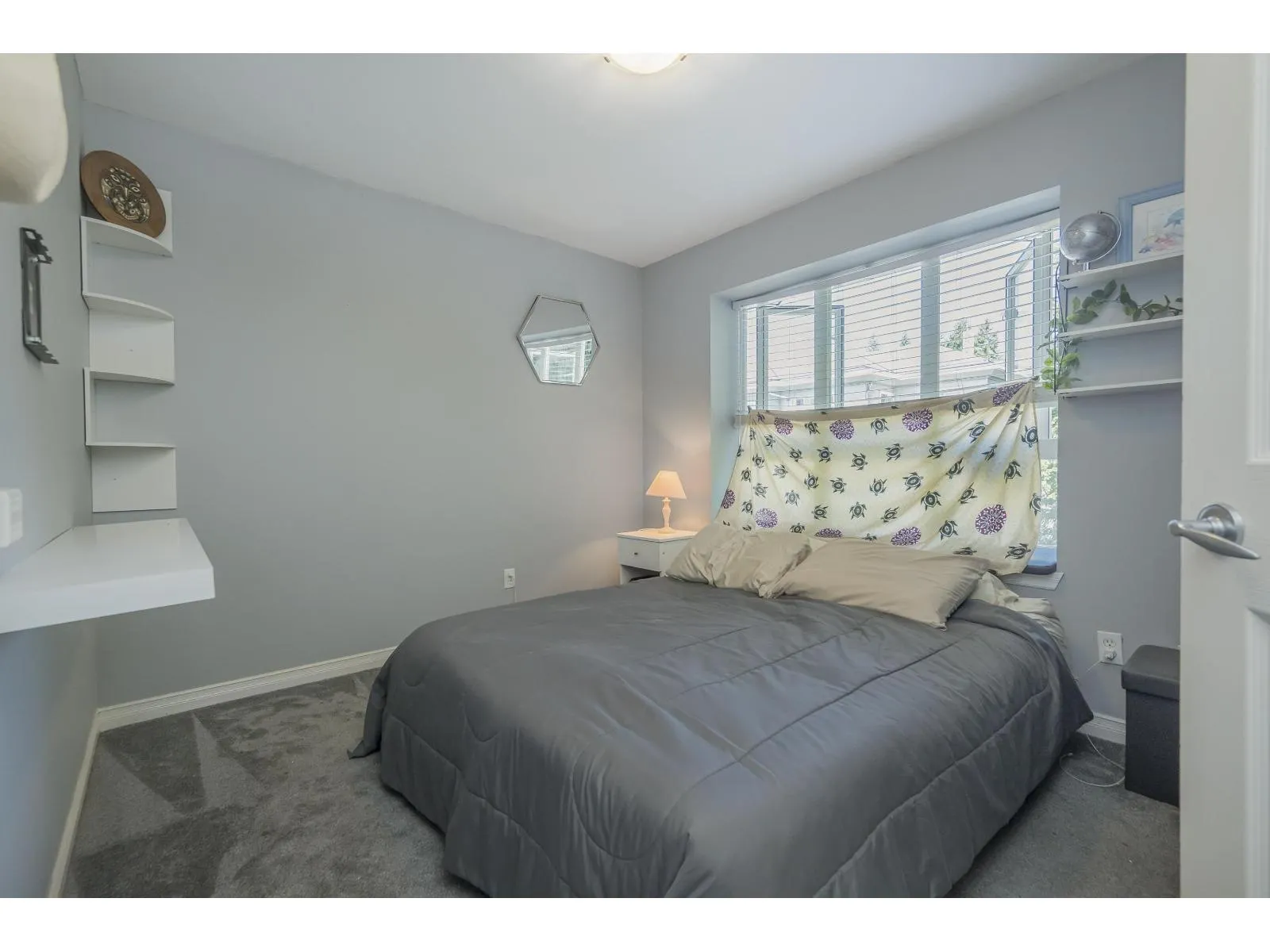 17 8968 208 STREET