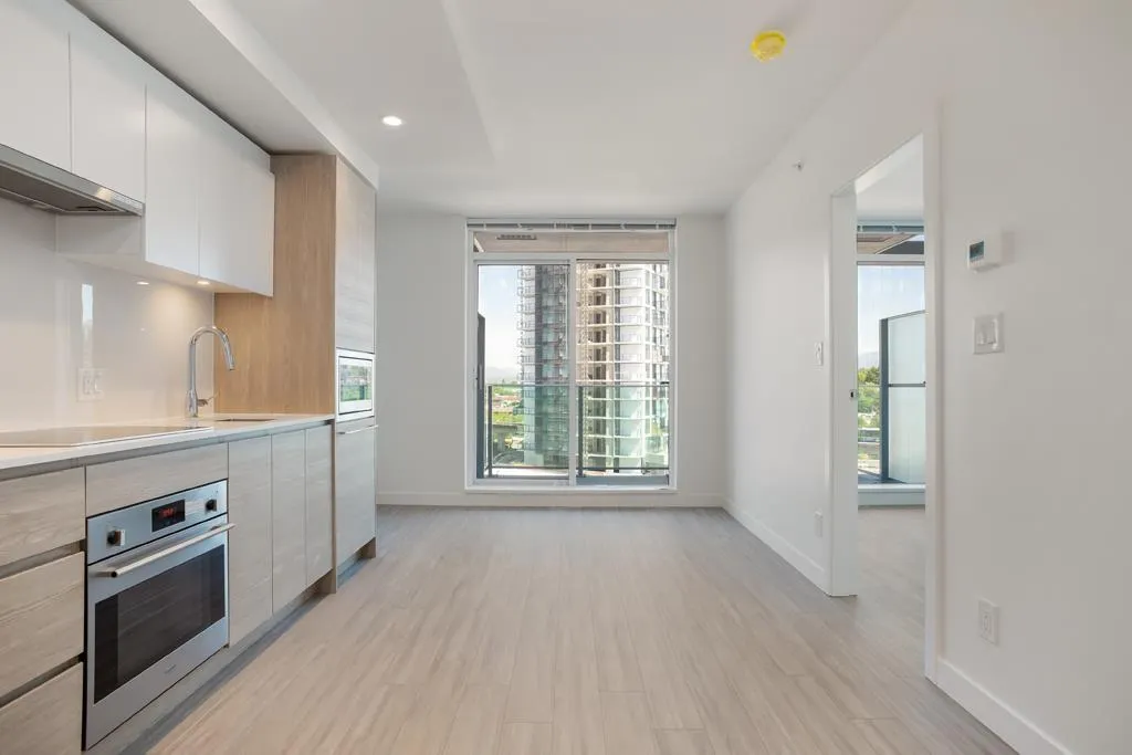 706 13655 FRASER HIGHWAY