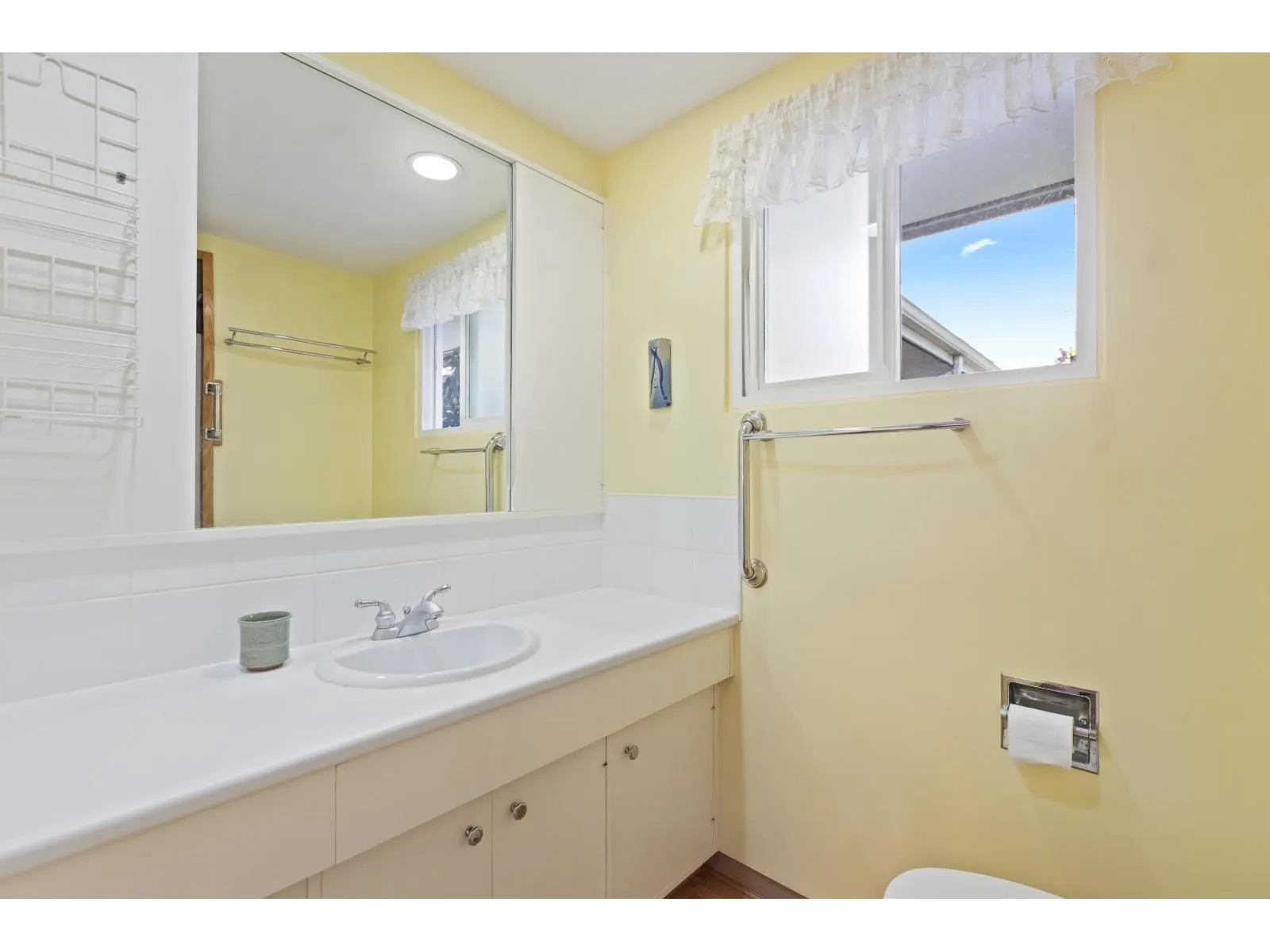 46011 CLARKE DRIVE|Chilliwack Proper East