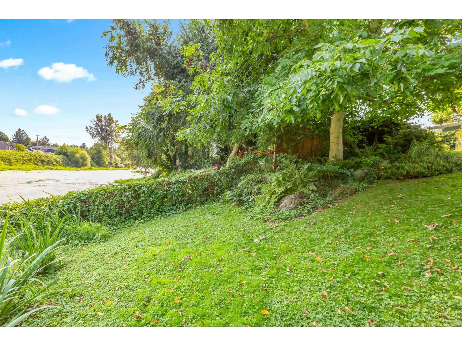 46011 CLARKE DRIVE|Chilliwack Proper East