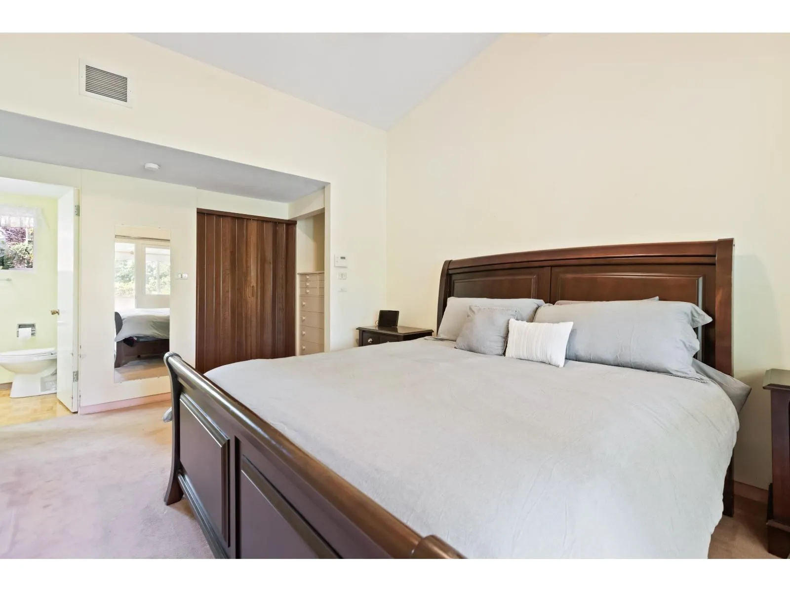 46011 CLARKE DRIVE|Chilliwack Proper East
