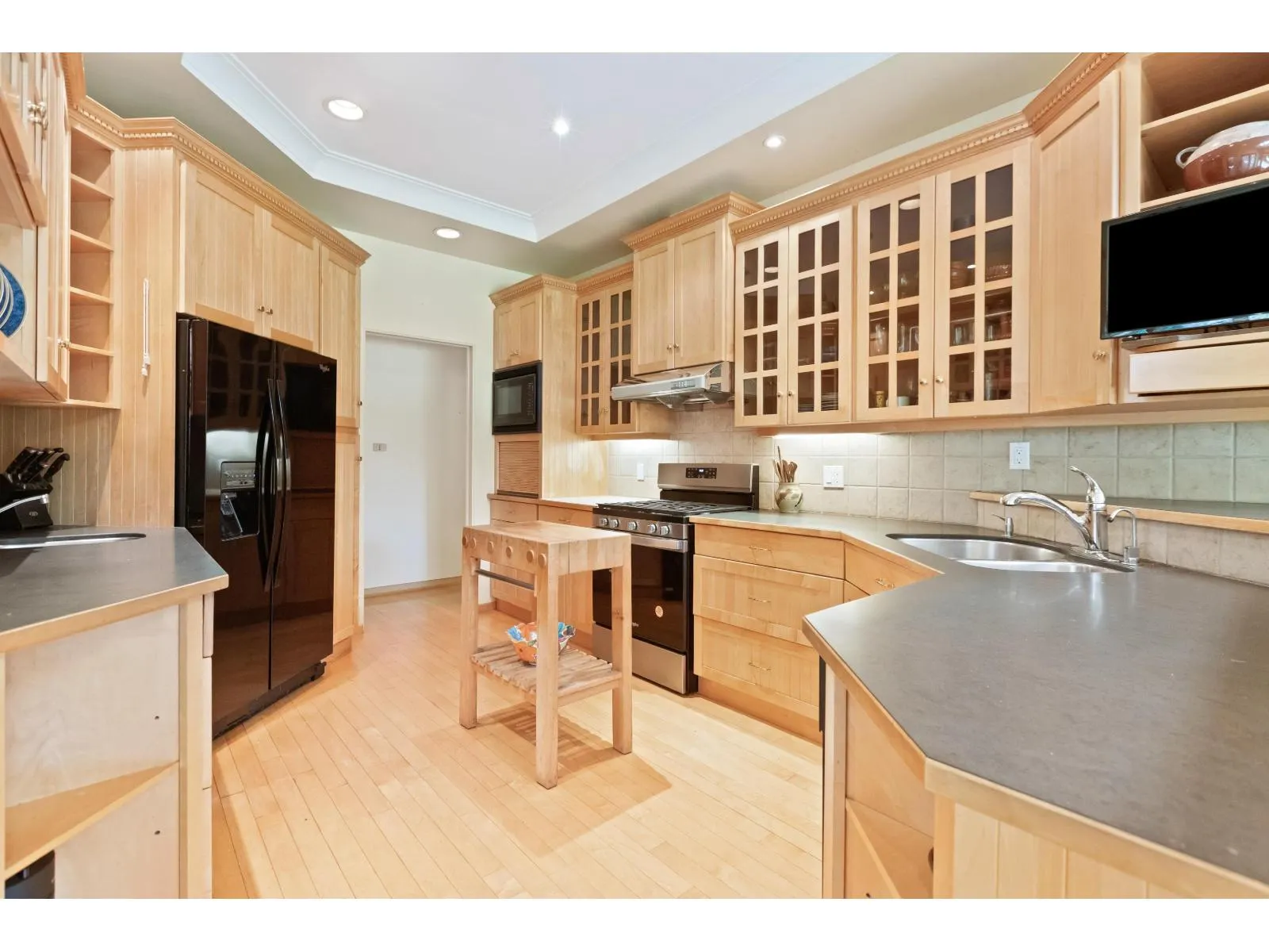 46011 CLARKE DRIVE|Chilliwack Proper East