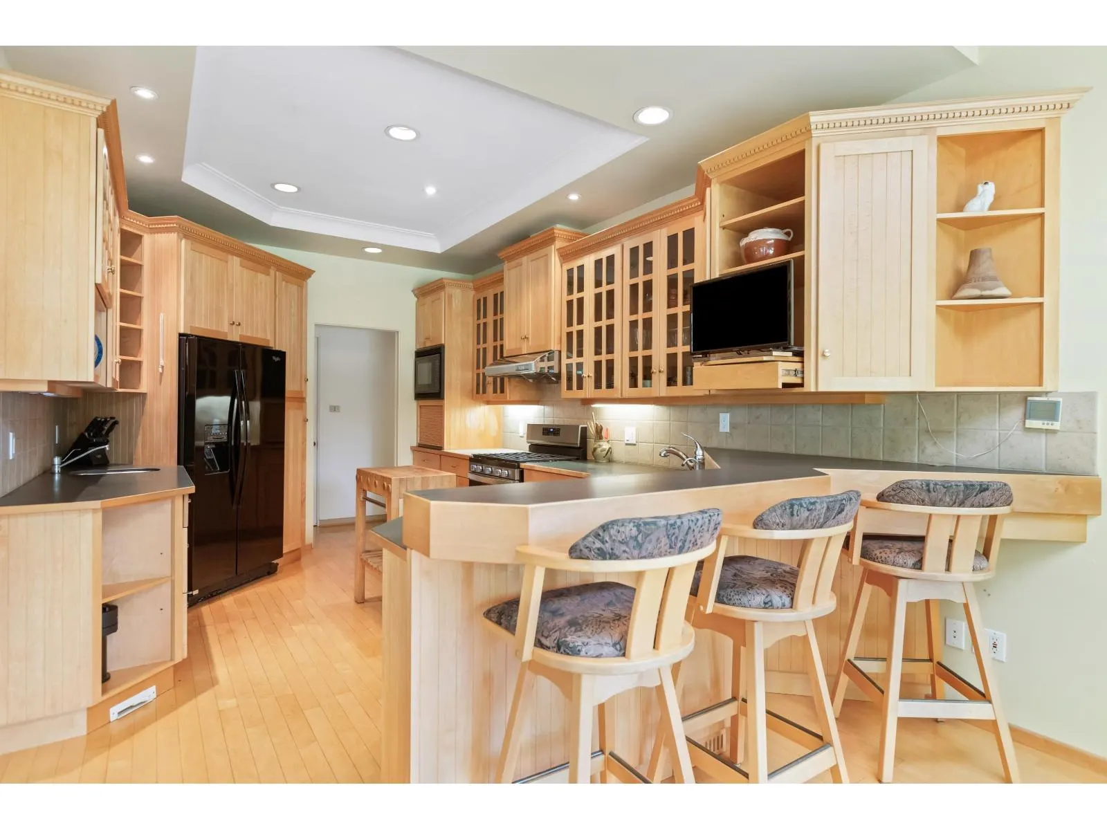 46011 CLARKE DRIVE|Chilliwack Proper East