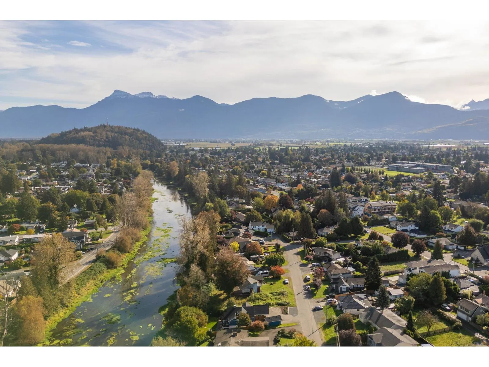 46011 CLARKE DRIVE|Chilliwack Proper East