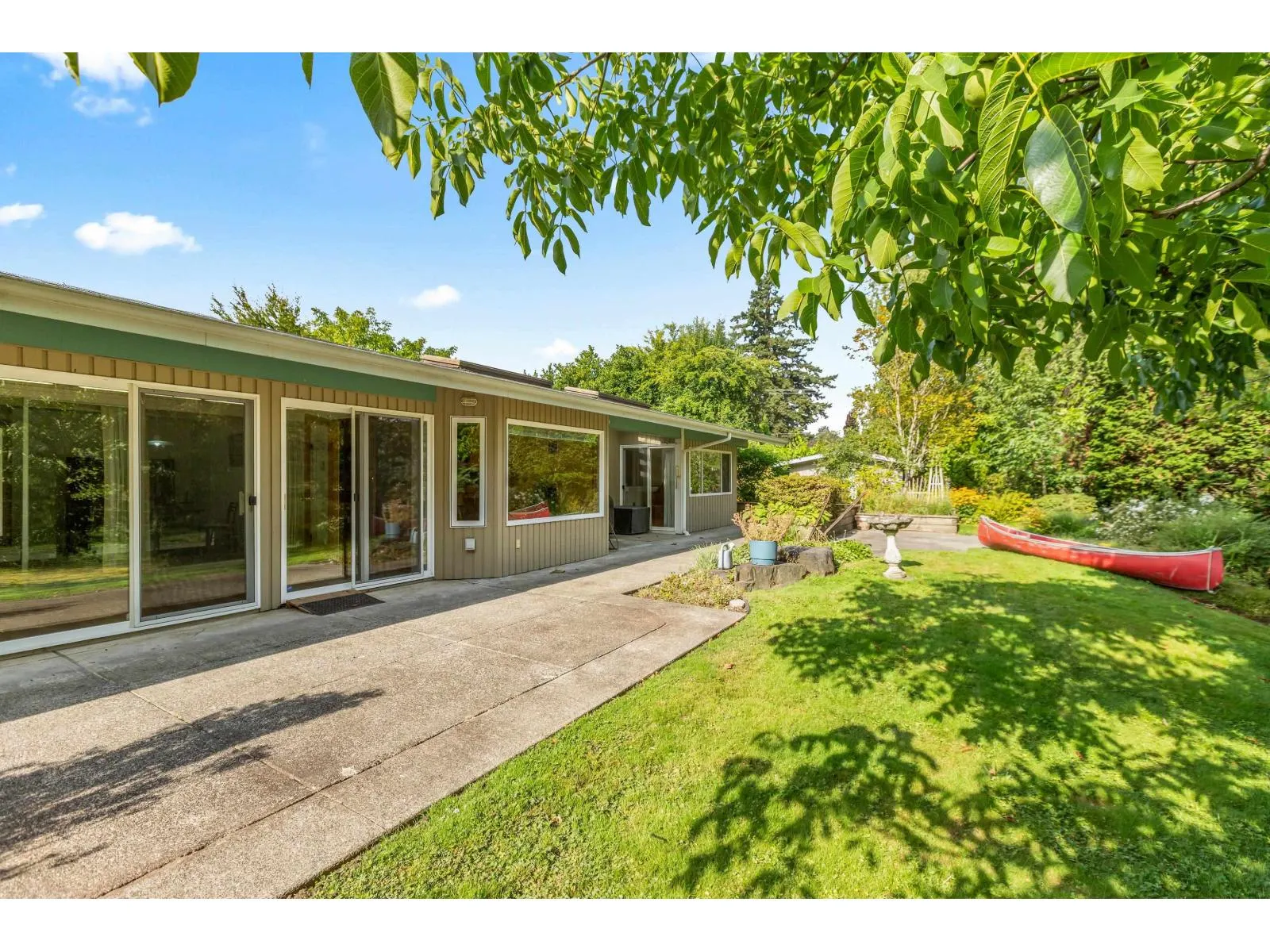 46011 CLARKE DRIVE|Chilliwack Proper East