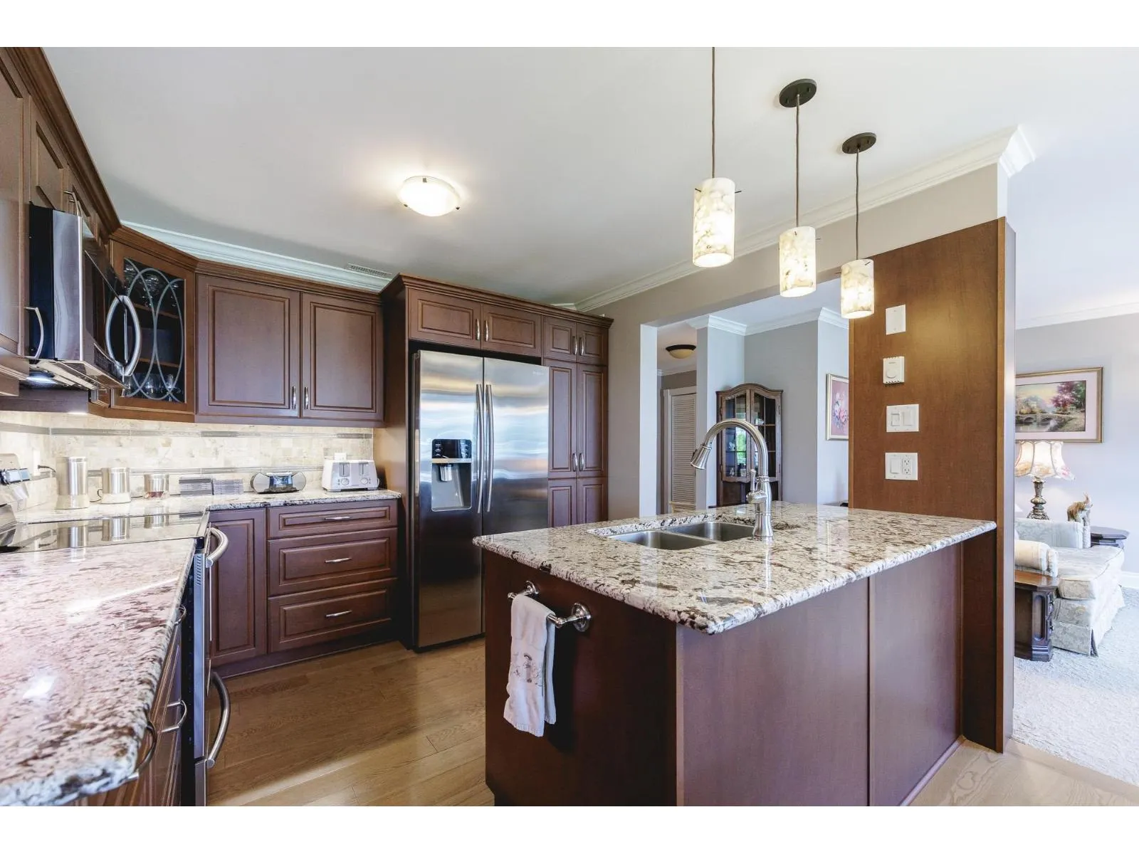 210 13959 16 AVENUE