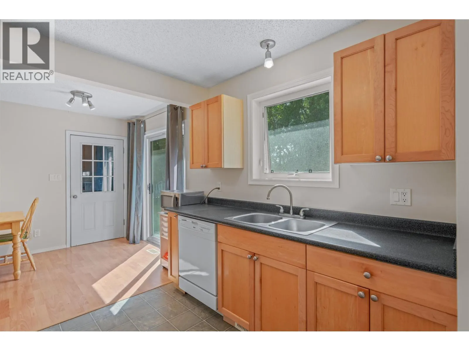 3589 WILLOWDALE DRIVE