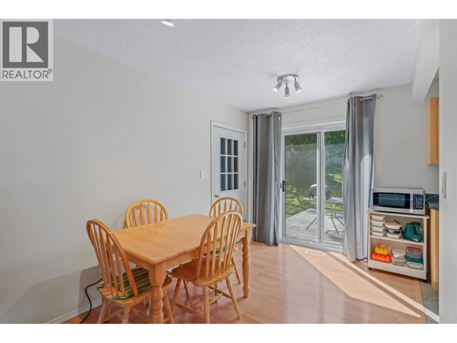 3589 WILLOWDALE DRIVE