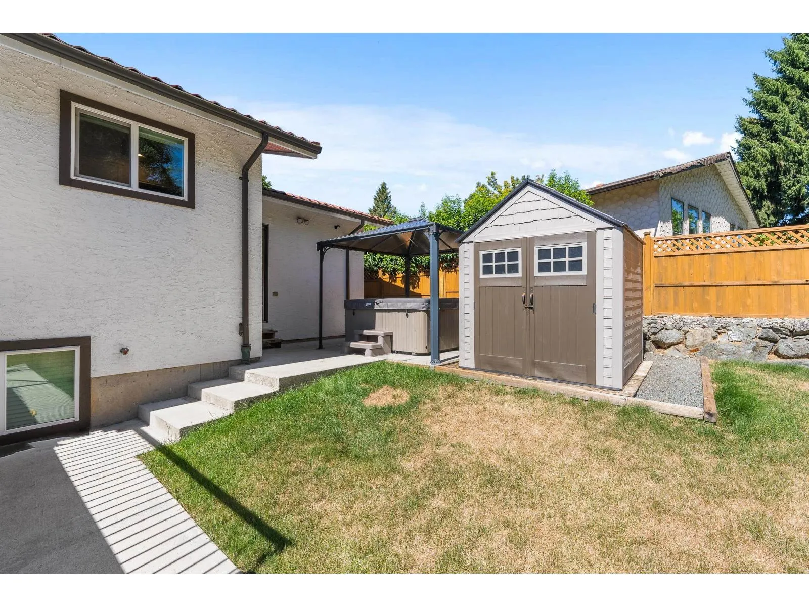 2350 GUILFORD DRIVE