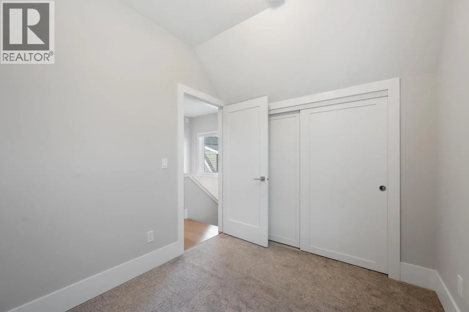 9 5071 STEVESTON HIGHWAY