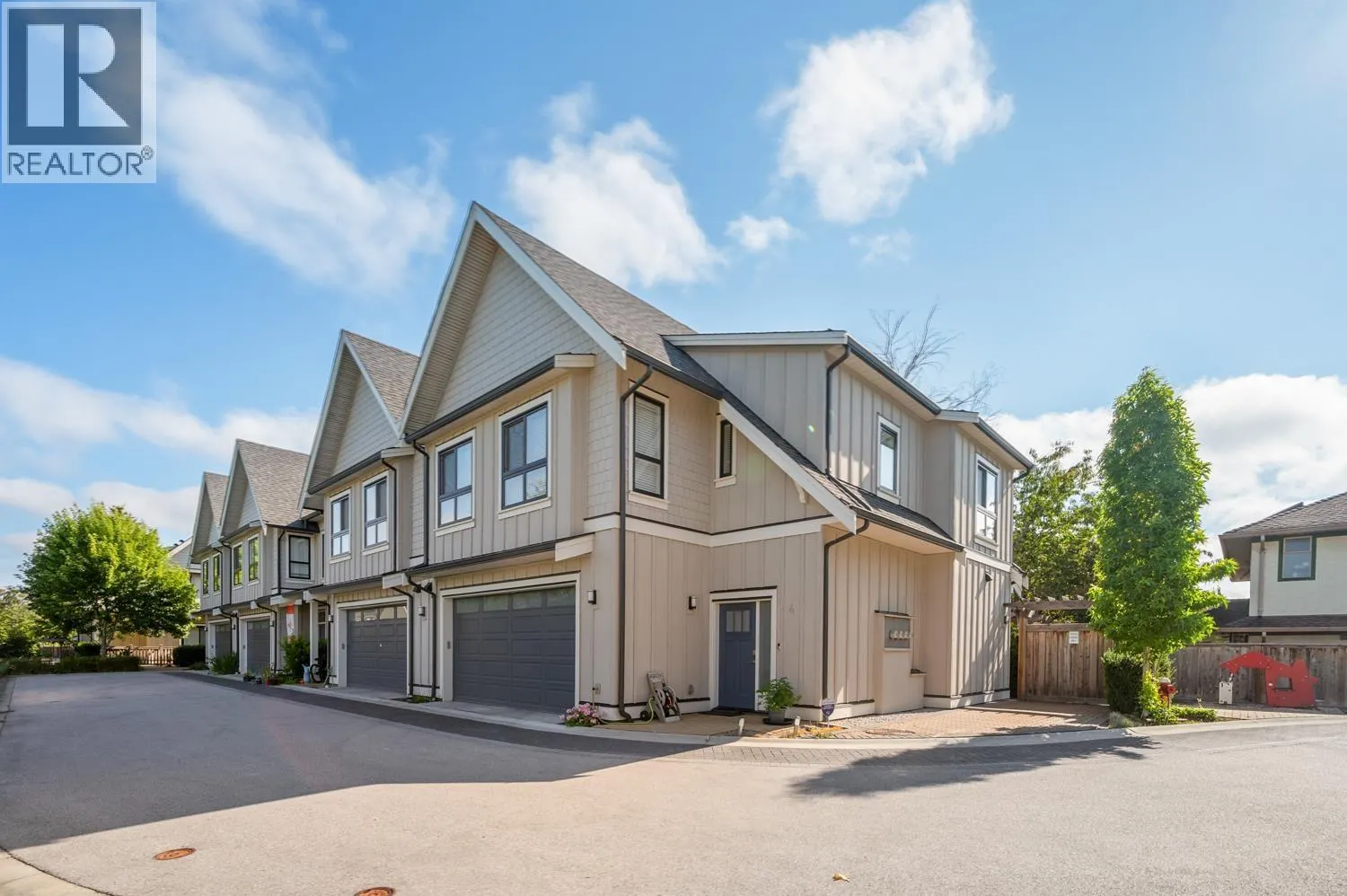 9 5071 STEVESTON HIGHWAY