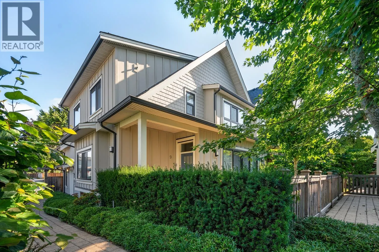 9 5071 STEVESTON HIGHWAY