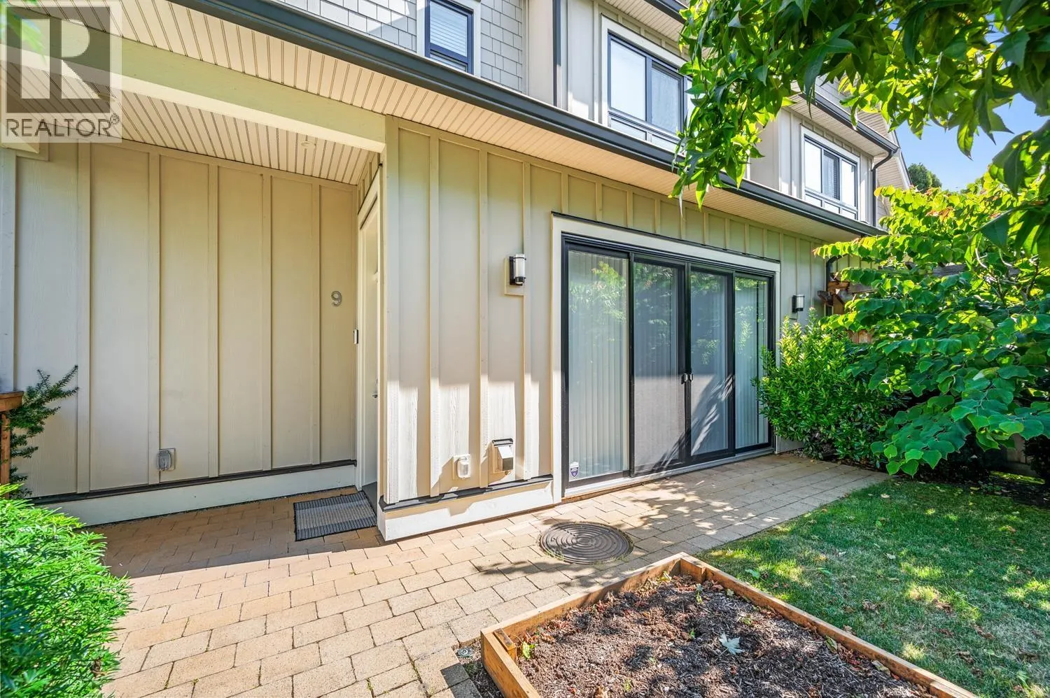9 5071 STEVESTON HIGHWAY