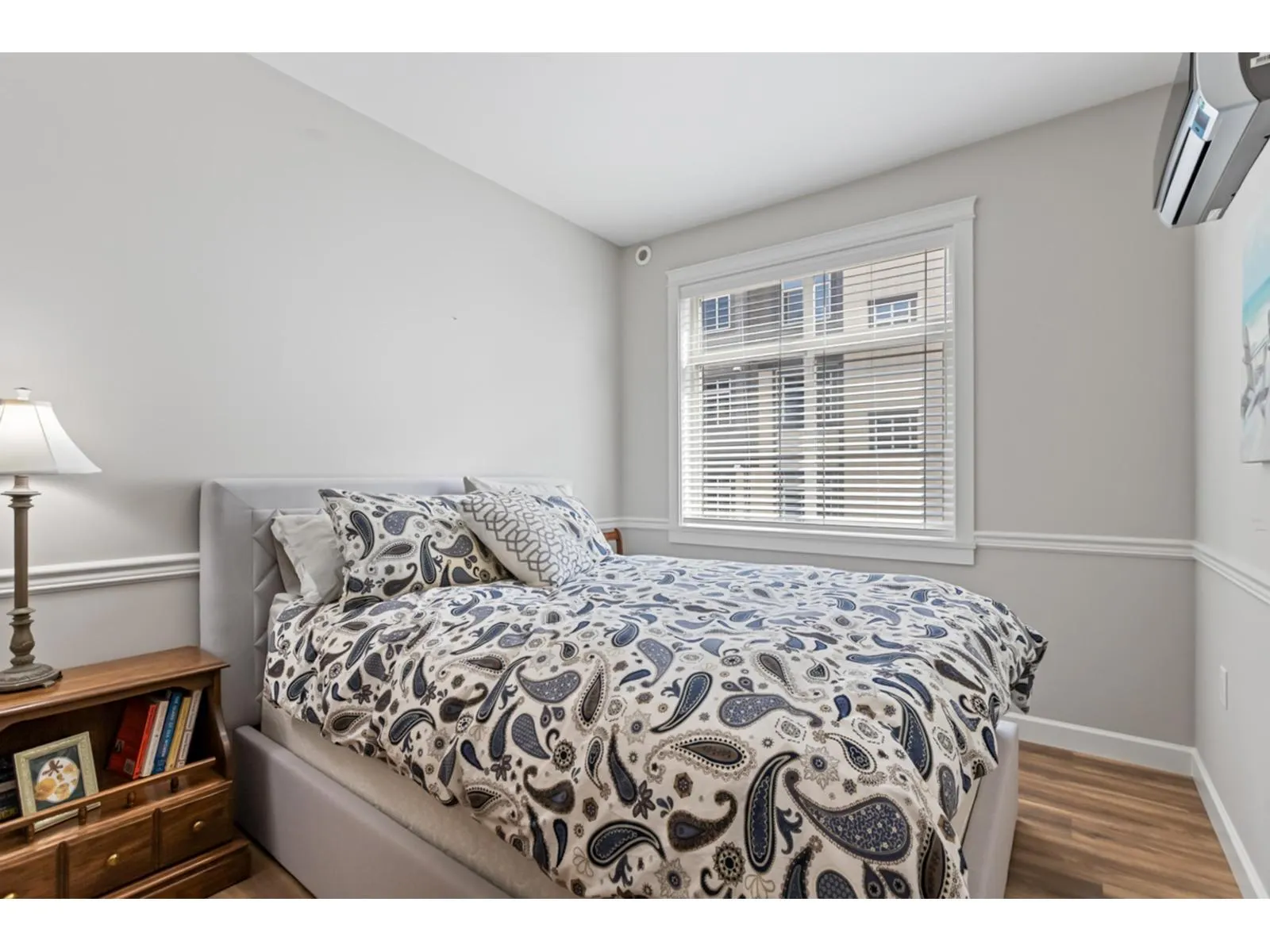 527A 8157 207 STREET