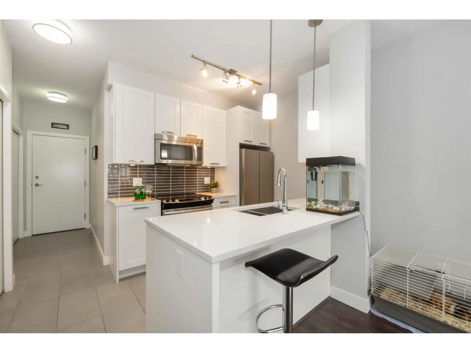 208 10455 154 STREET
