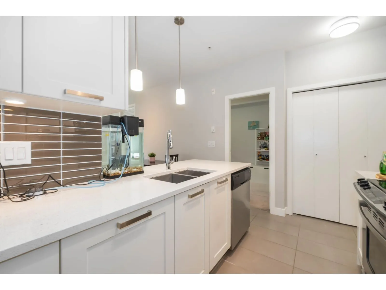 208 10455 154 STREET