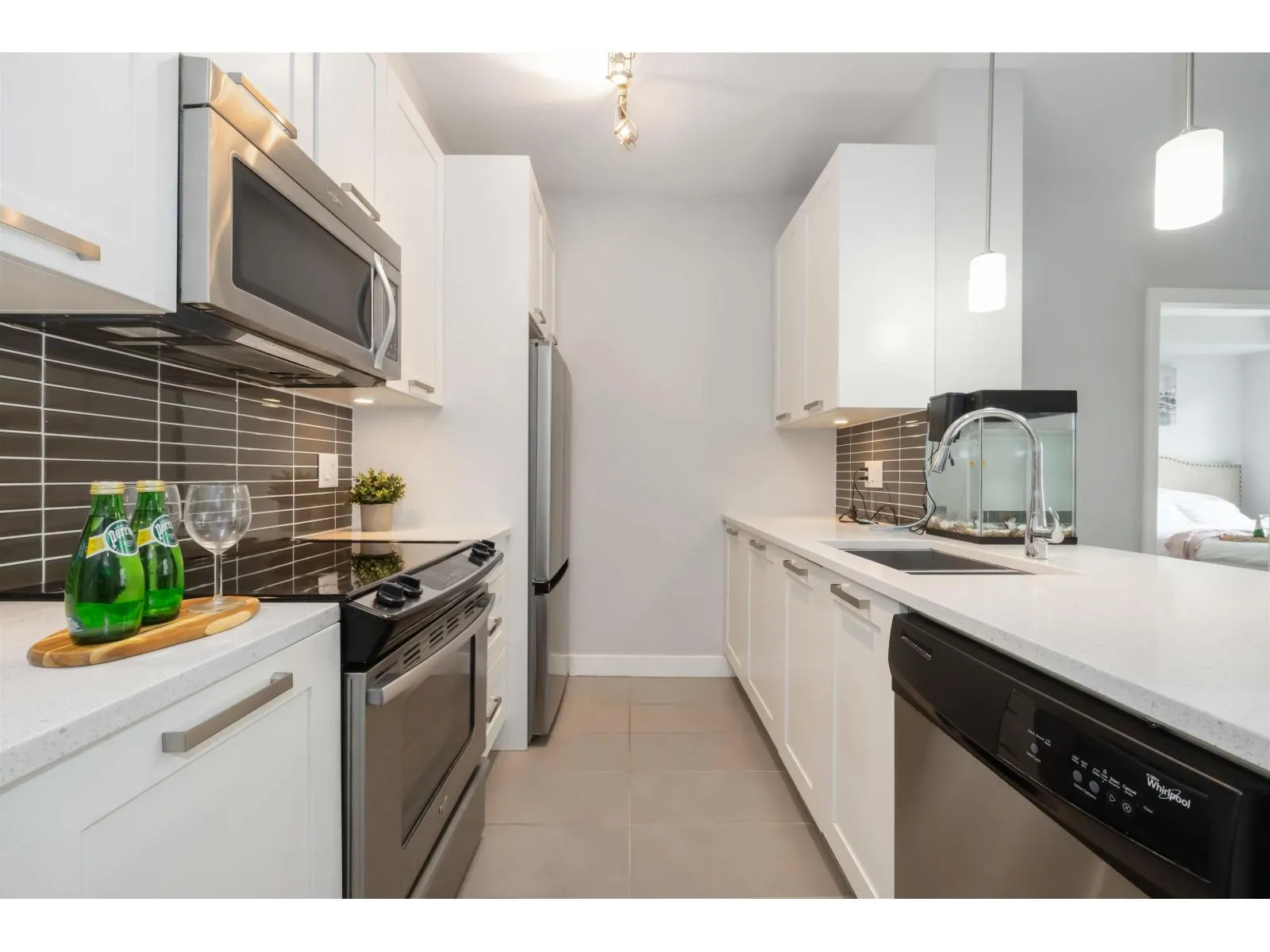 208 10455 154 STREET