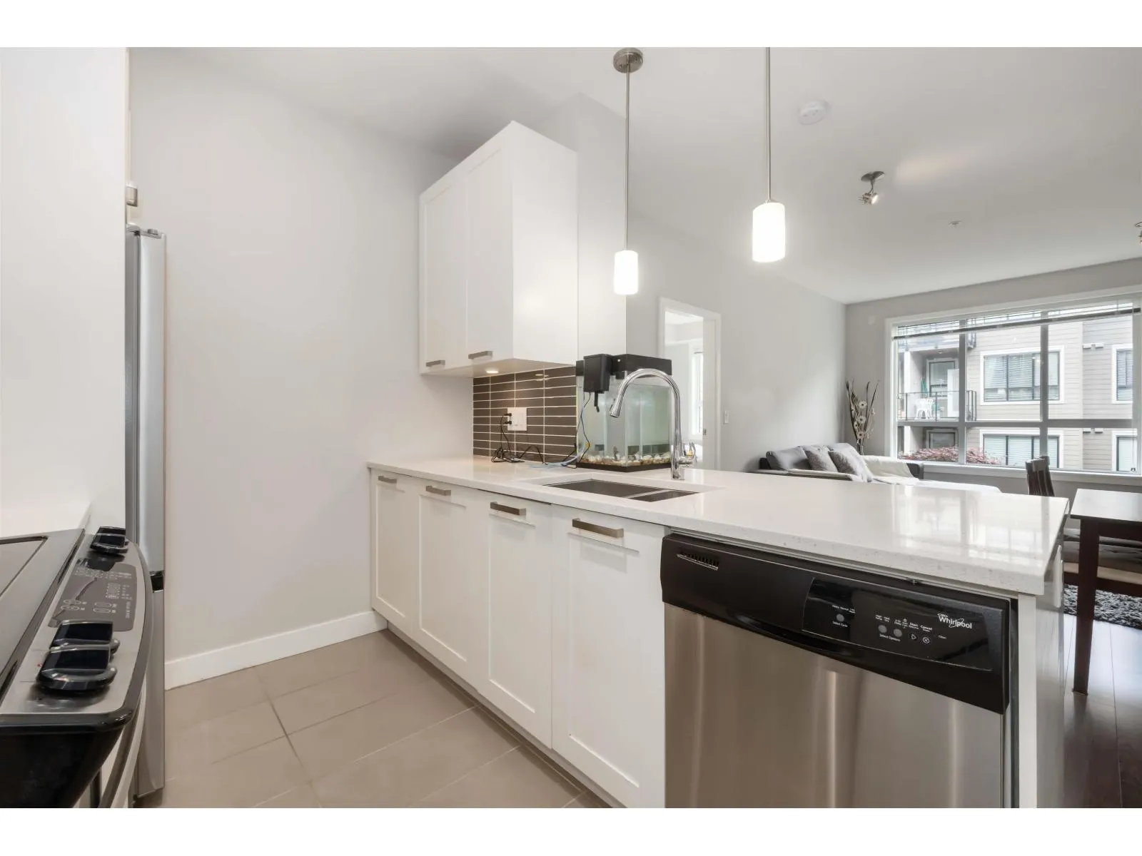 208 10455 154 STREET