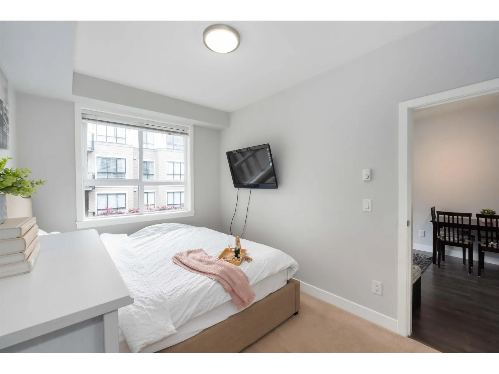 208 10455 154 STREET