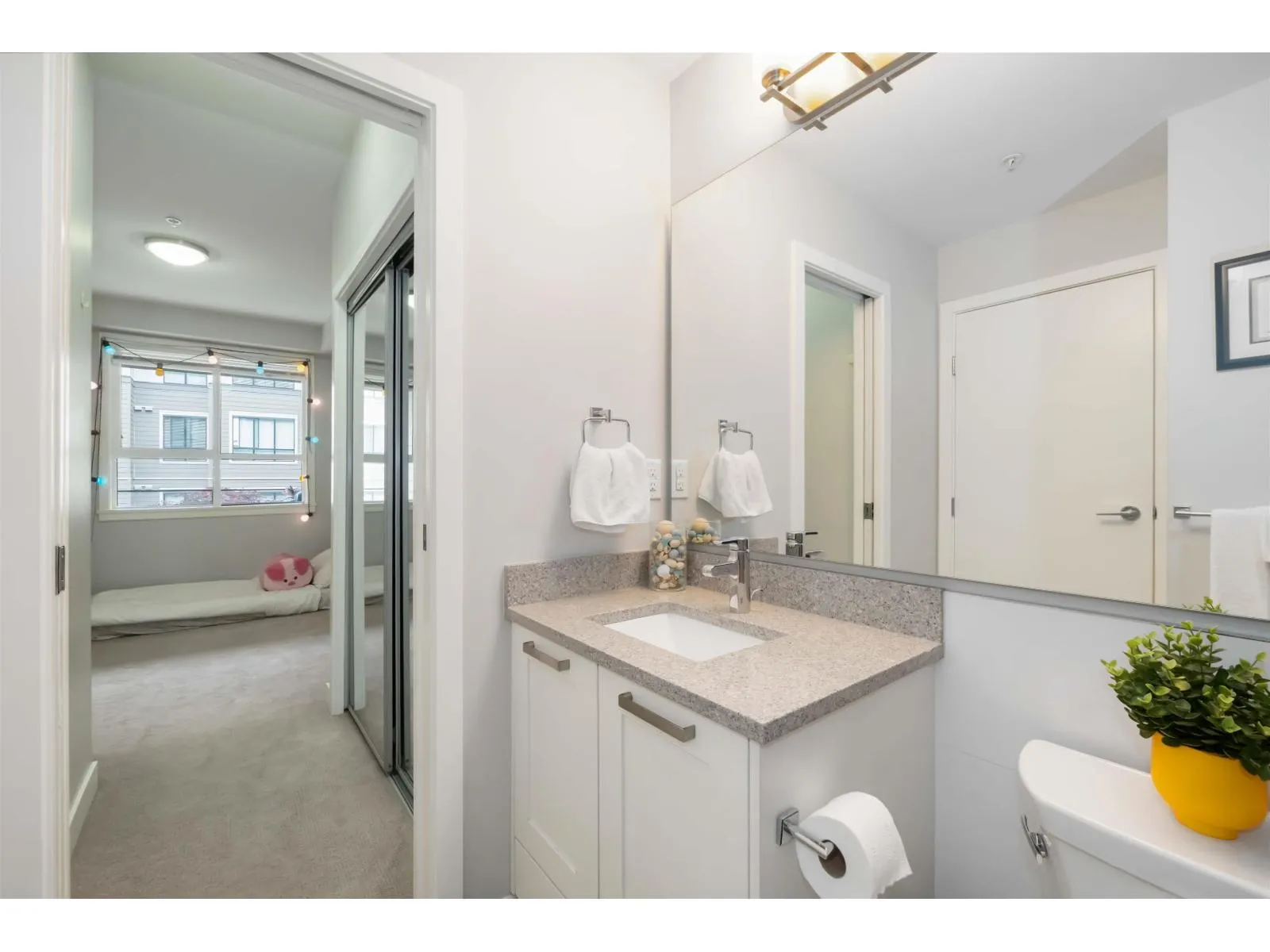 208 10455 154 STREET