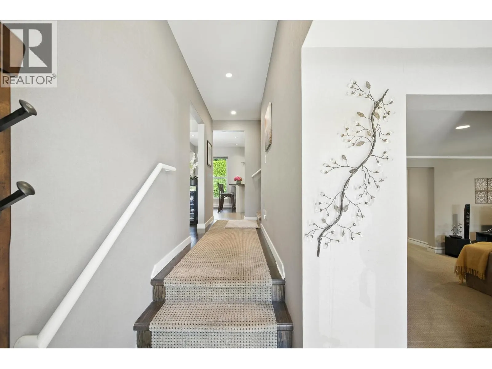 8600 FAIRWAY ROAD