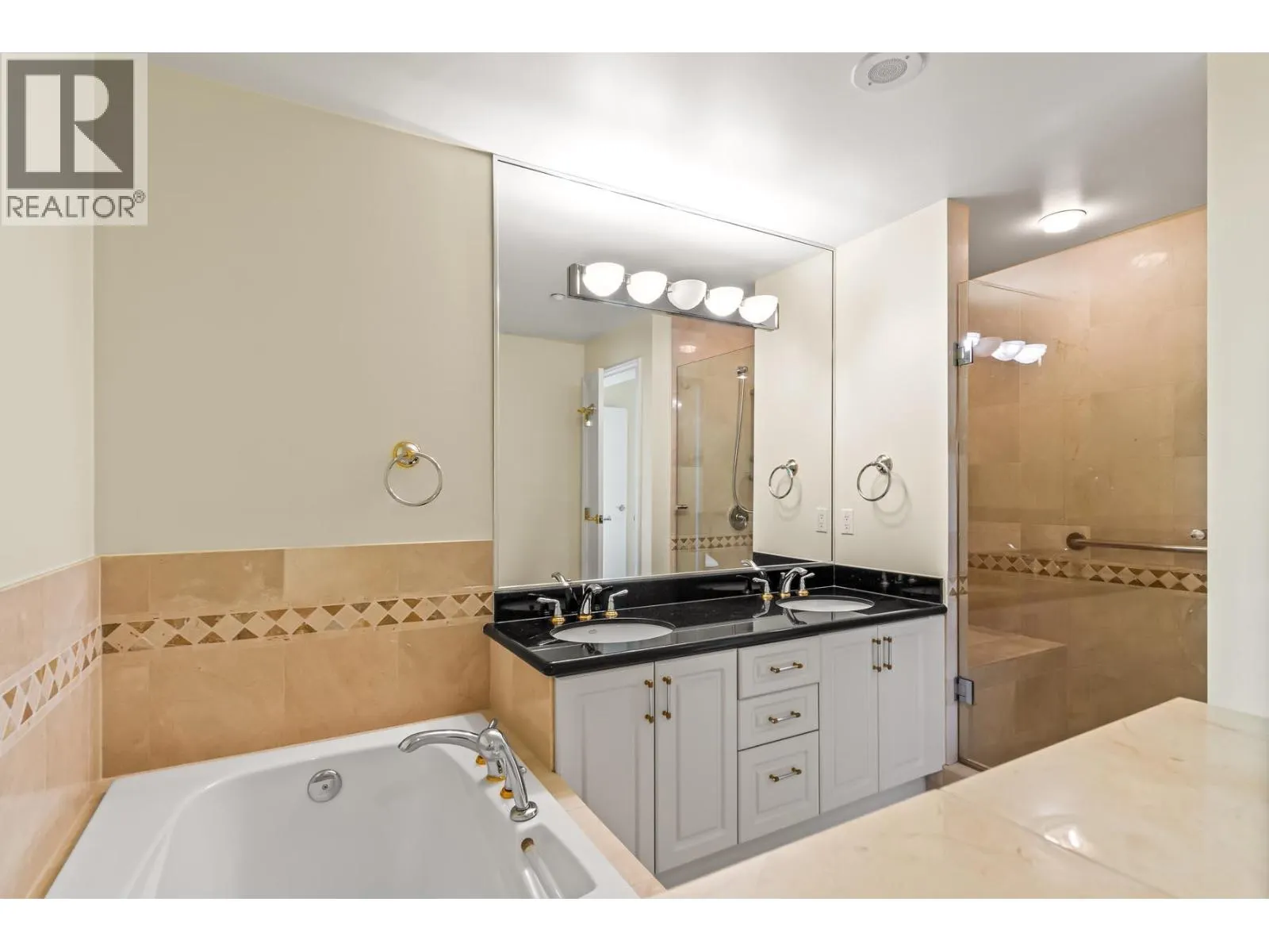 602 1777 BAYSHORE DRIVE