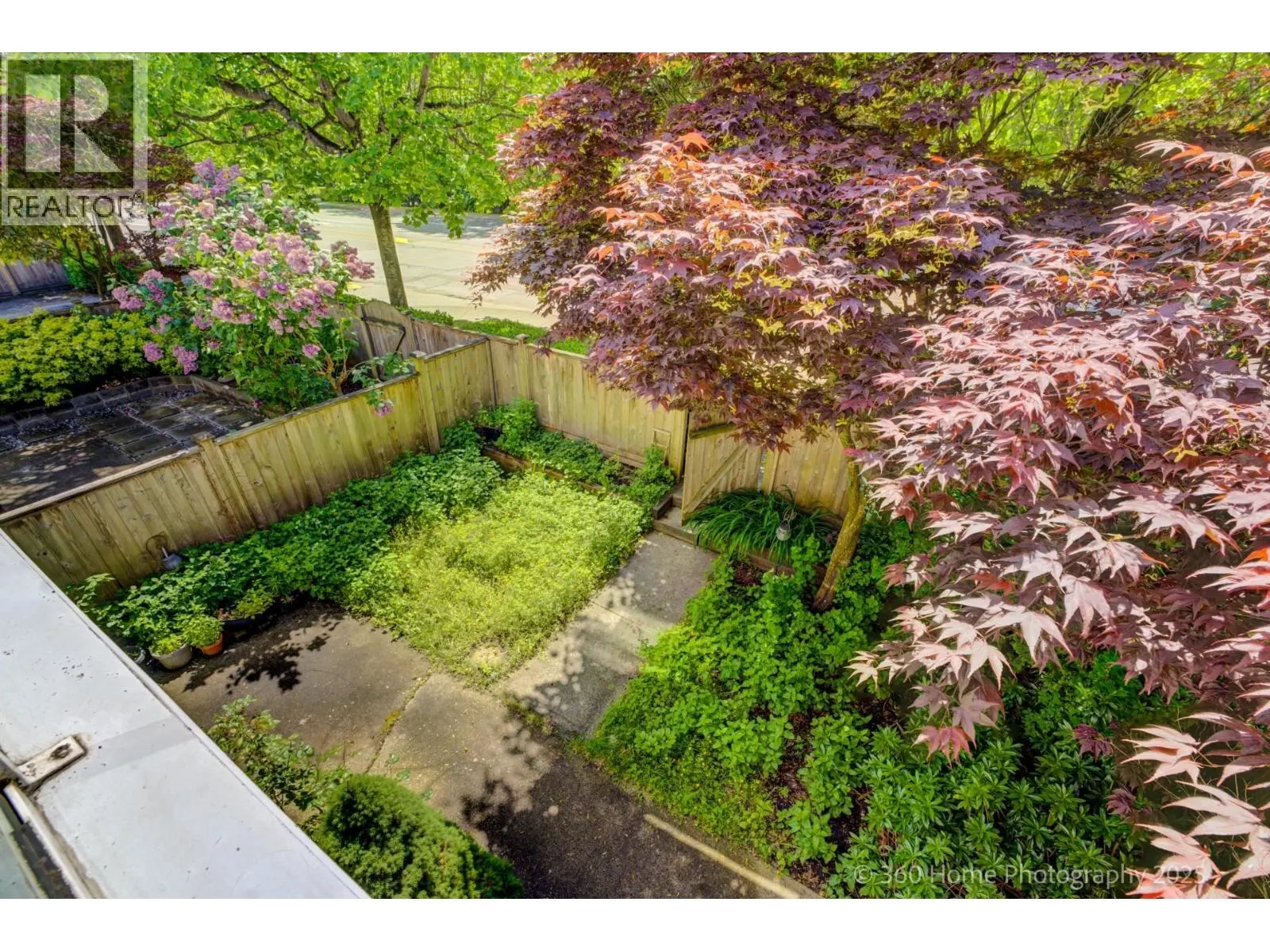 6 5671 LADNER TRUNK ROAD
