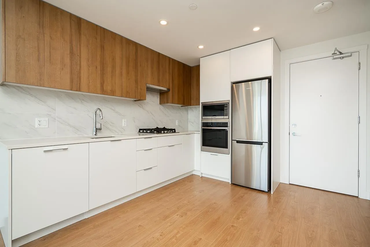 2208 13359 OLD YALE ROAD