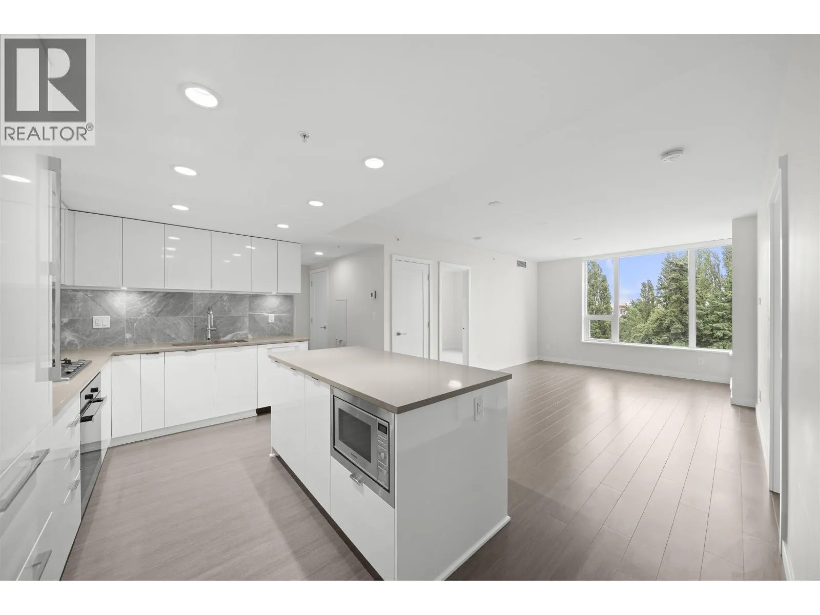 815 3699 SEXSMITH ROAD