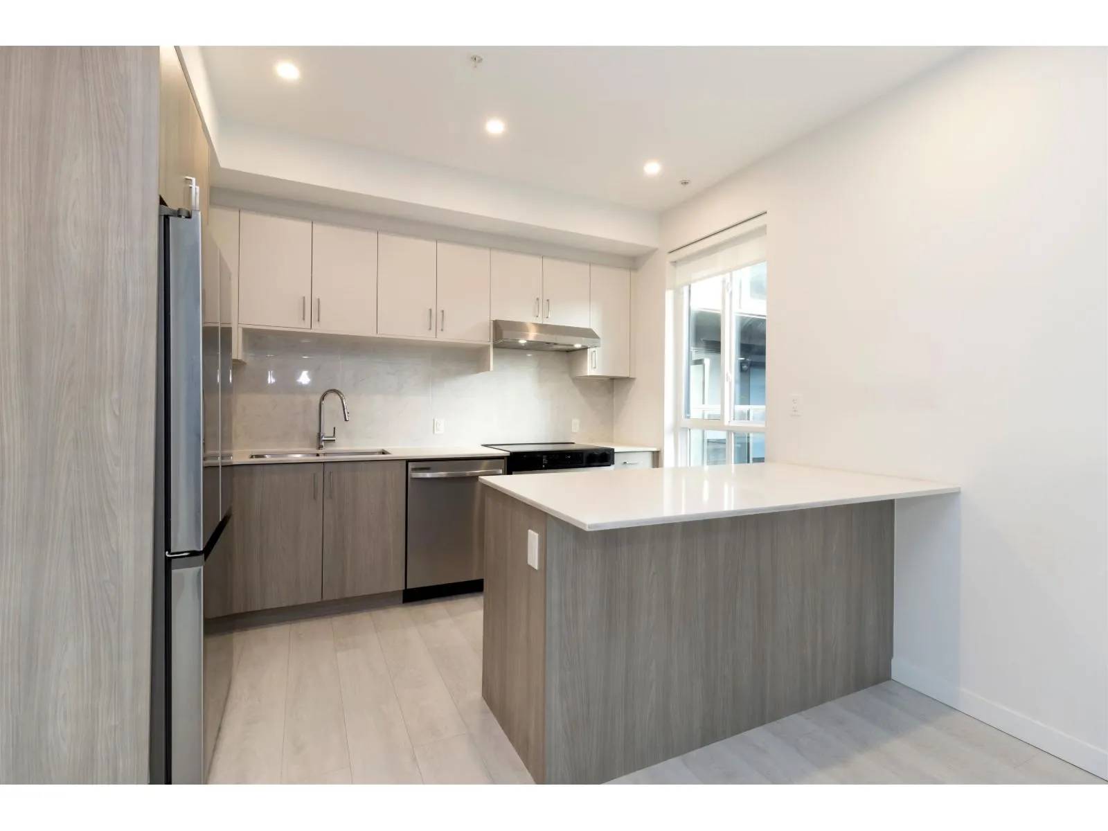 201 13838 108 AVENUE