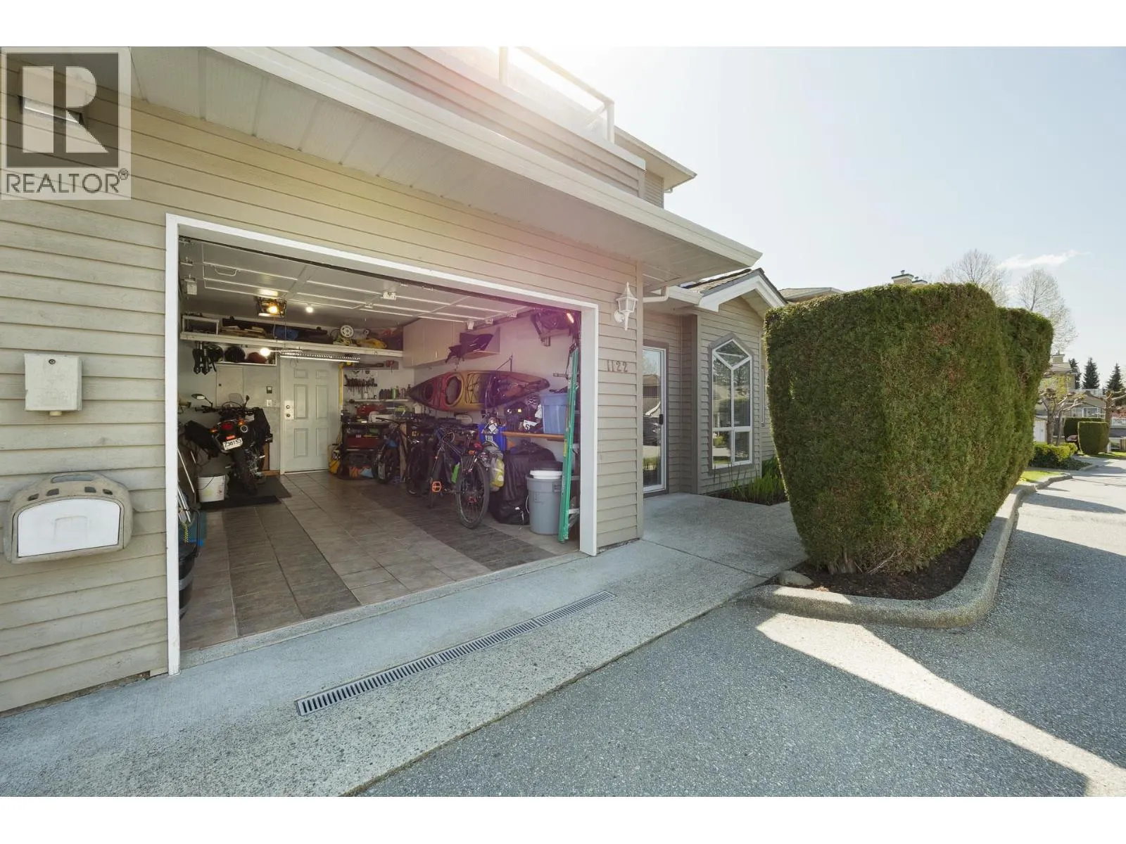 1122 O'FLAHERTY GATE