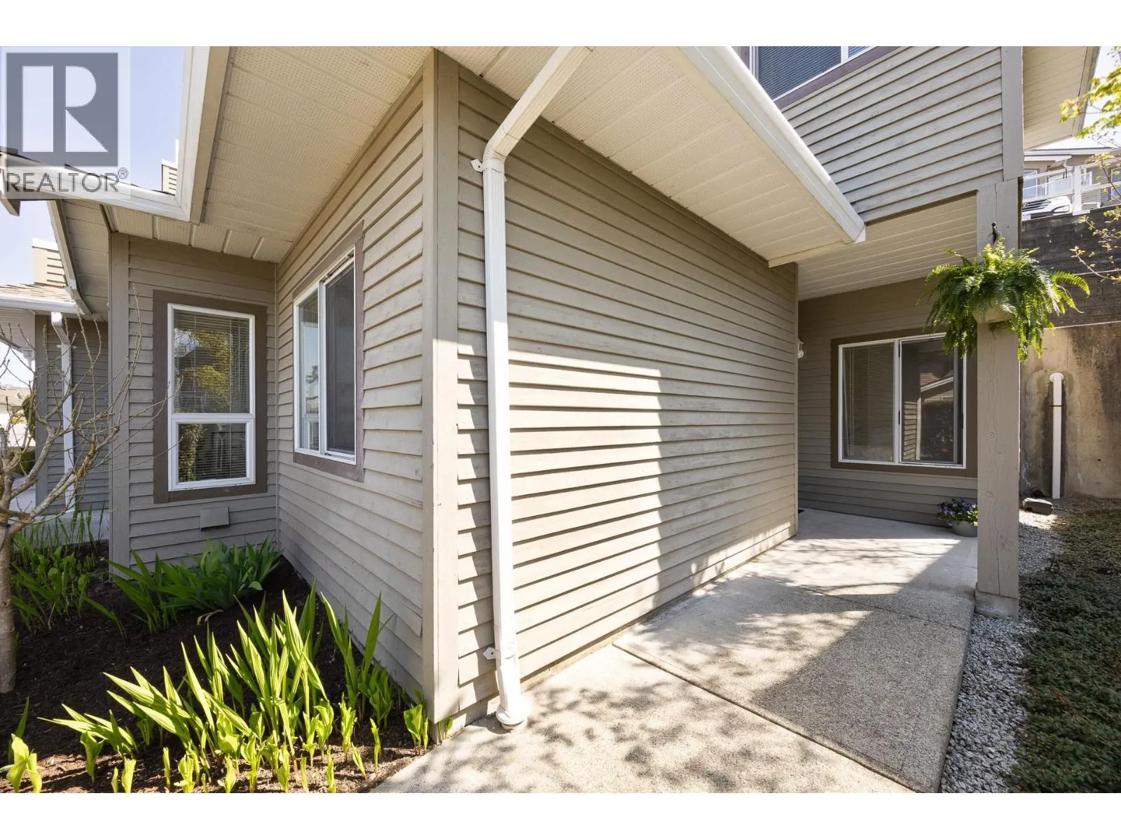 1122 O'FLAHERTY GATE