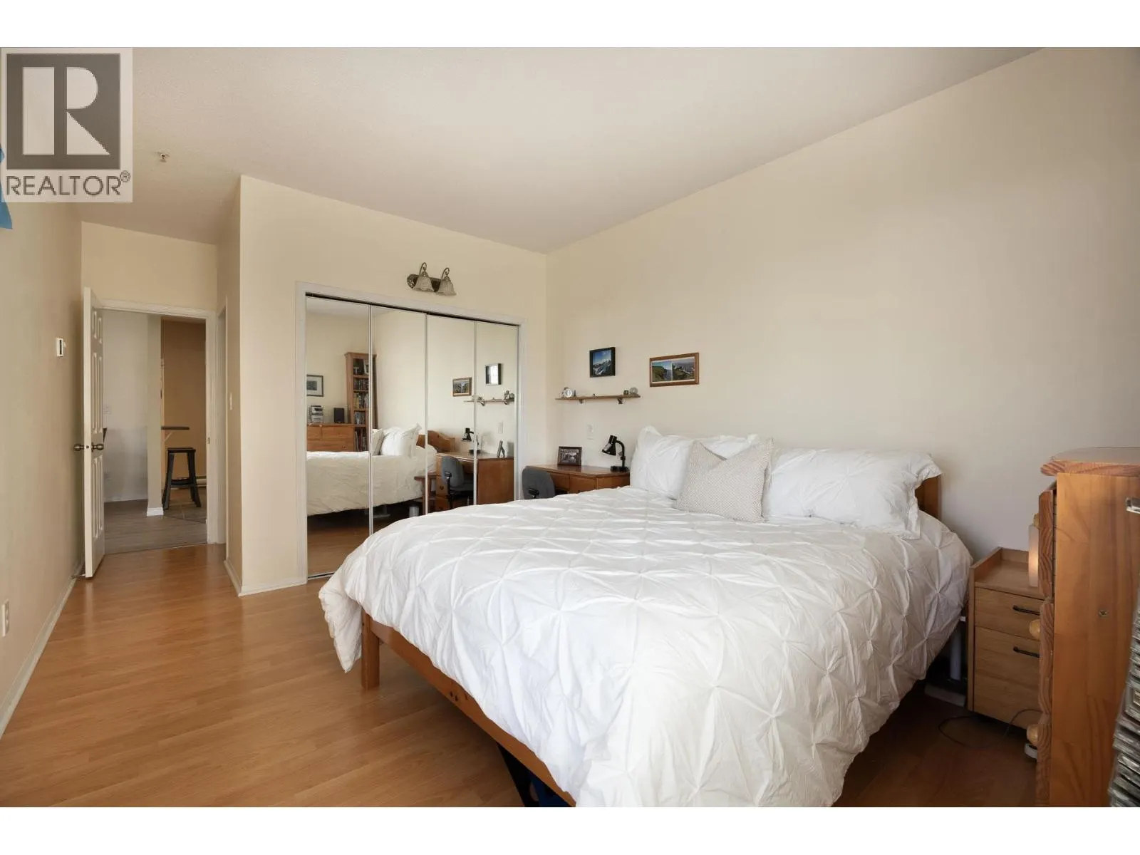 1122 O'FLAHERTY GATE