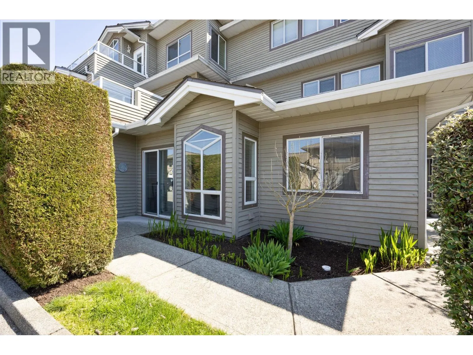 1122 O'FLAHERTY GATE